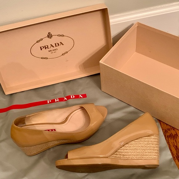PRADA beige tan nude patent leather wedge heels Espadrilles Women 7.5 shoes - Picture 4 of 8